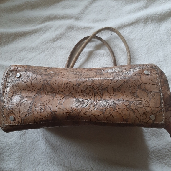August Max tooled leather Patricia Nash inspired handbag tan roses print purse - Picture 3 of 4